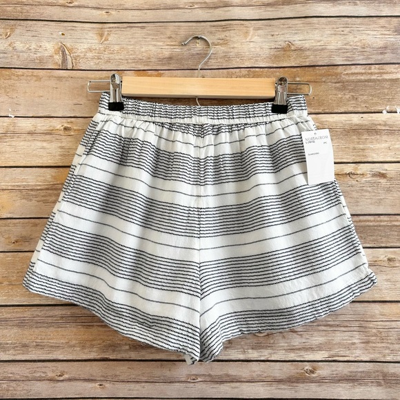 Nordstrom Other - Nordstrom Stripe Pull On Shorts Girls Size Large 10/12 NWT